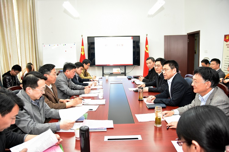校党委书记余其俊一行来太阳集成官网调研