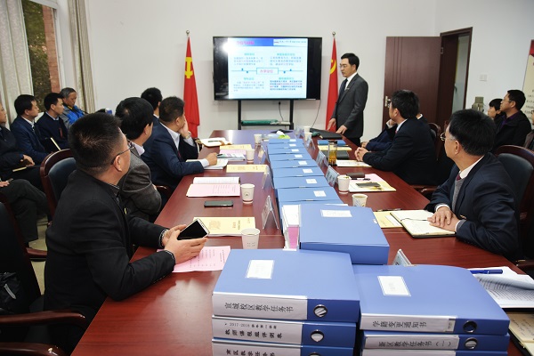 本科教学工作审核评估专家组成员到太阳集成官网考察