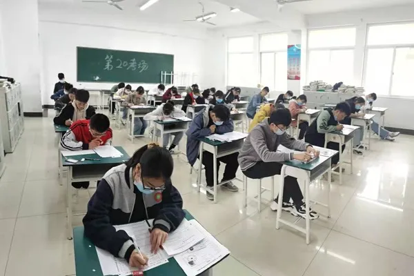 太阳集成官网参与承办的“海亮杯”第二届全国中学生地球科学竞赛预赛（安徽赛区）顺利举行