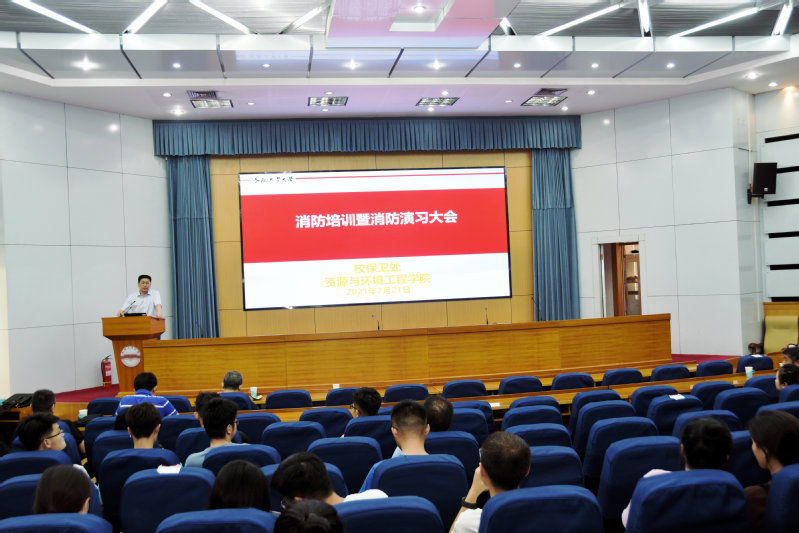 122cc太阳集成游戏官方网站与校保卫处 联合开展消防安全培训暨消防演习活动