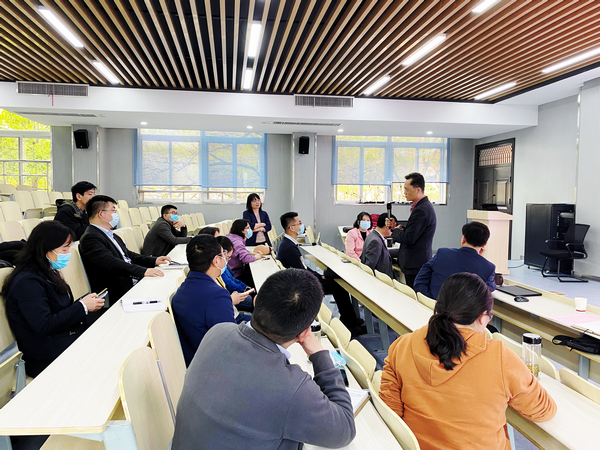 122cc太阳集成游戏官方网站举办科研项目和科学技术奖申报经验交流会