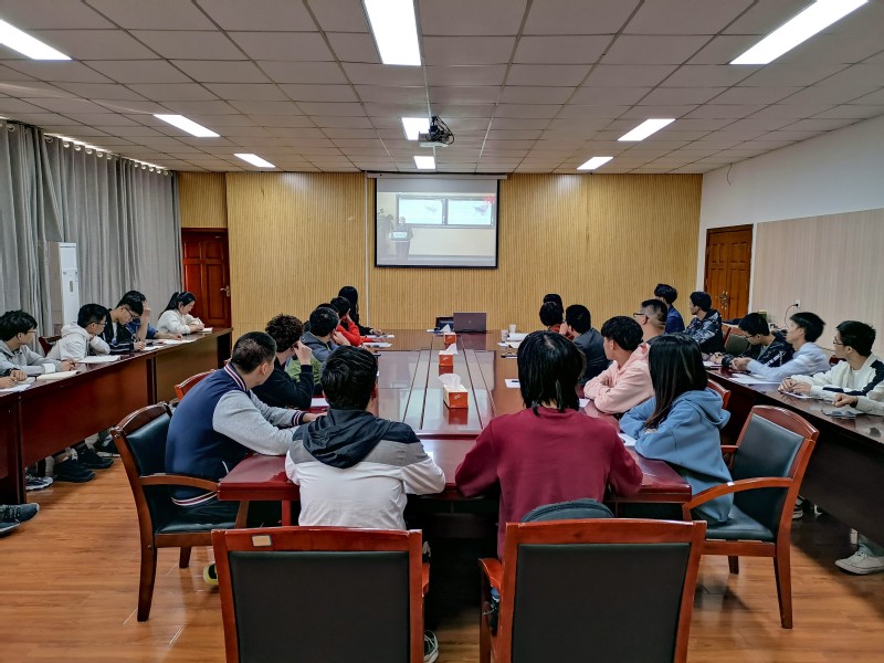 122cc太阳集成游戏官方网站组织开展 “四史”系列学习教育活动